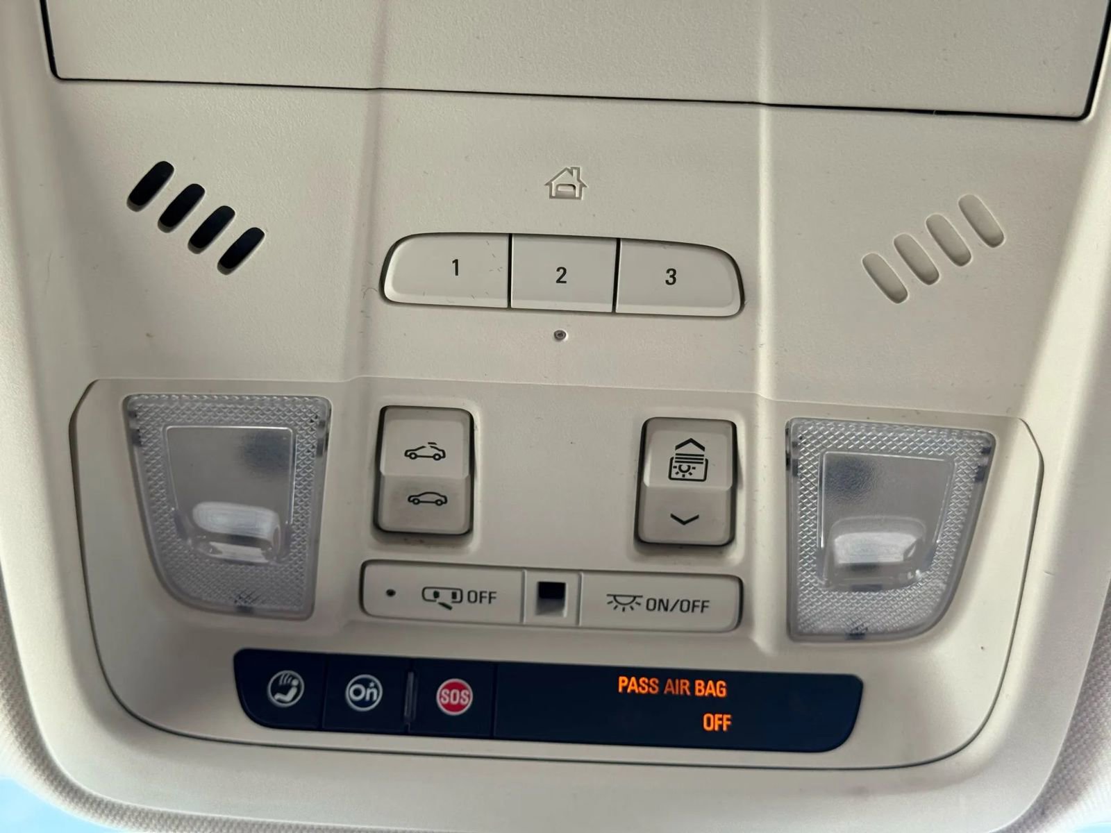 Used 2017 Cadillac XT5 Luxury image 31