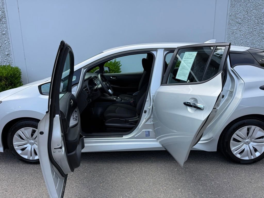 Certified 2024 Nissan Leaf S FWD image 17