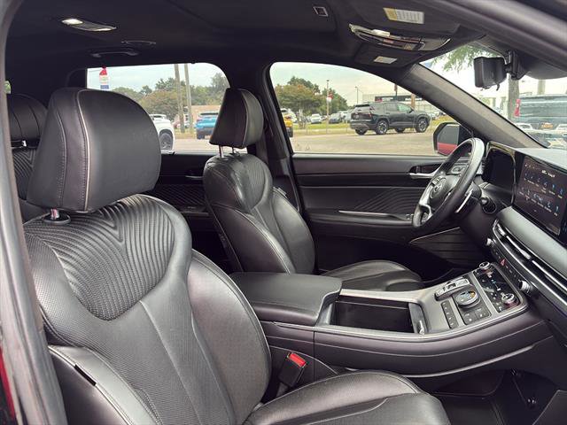 Used 2023 Hyundai Palisade Calligraphy image 8