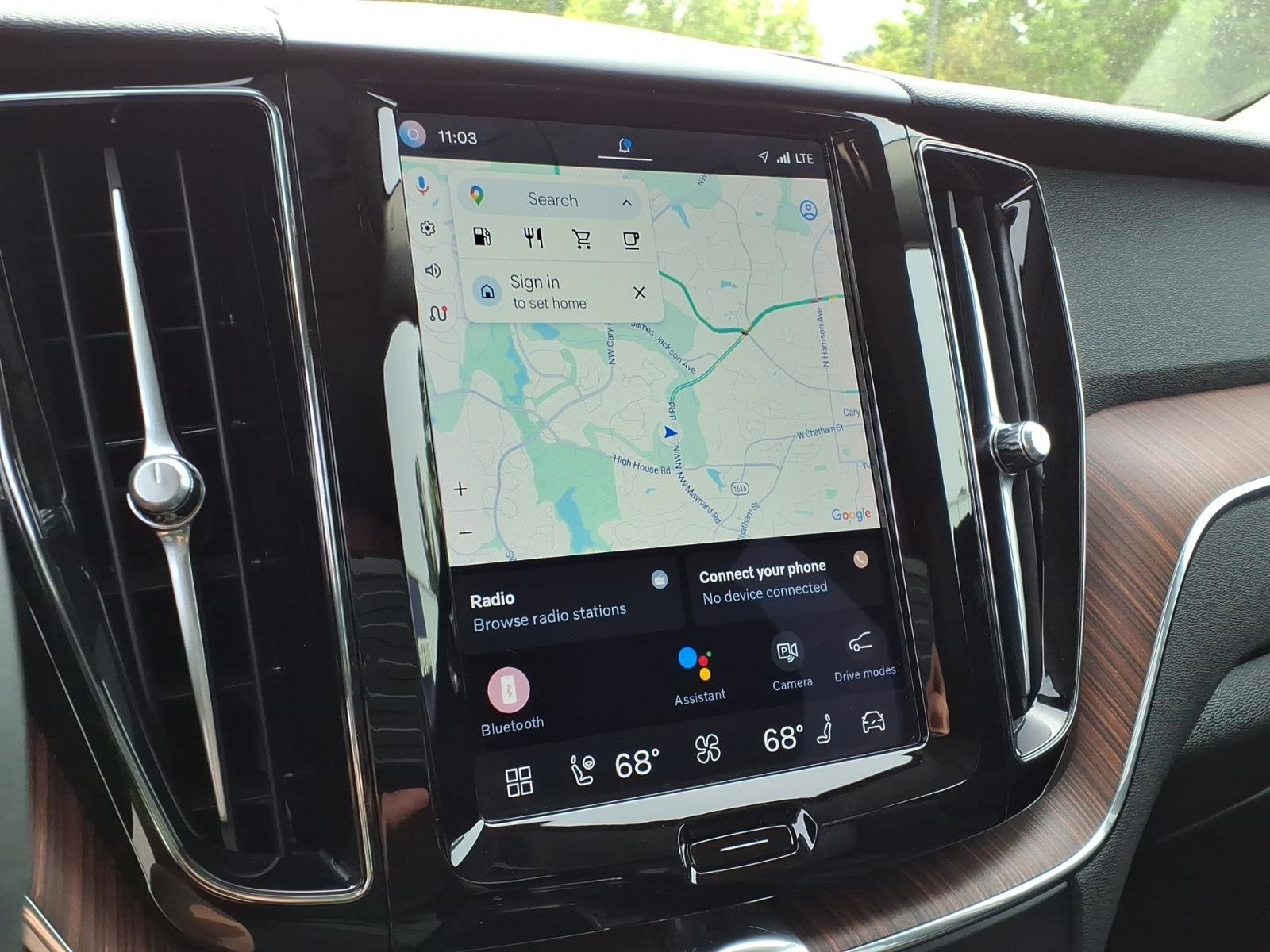 Certified 2023 Volvo XC60 B5 Plus w/ Climate Package AWD/4WD image 16