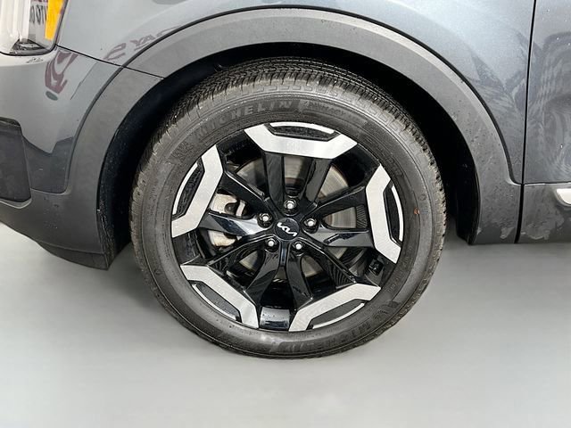 Used 2023 Kia Telluride S image 10