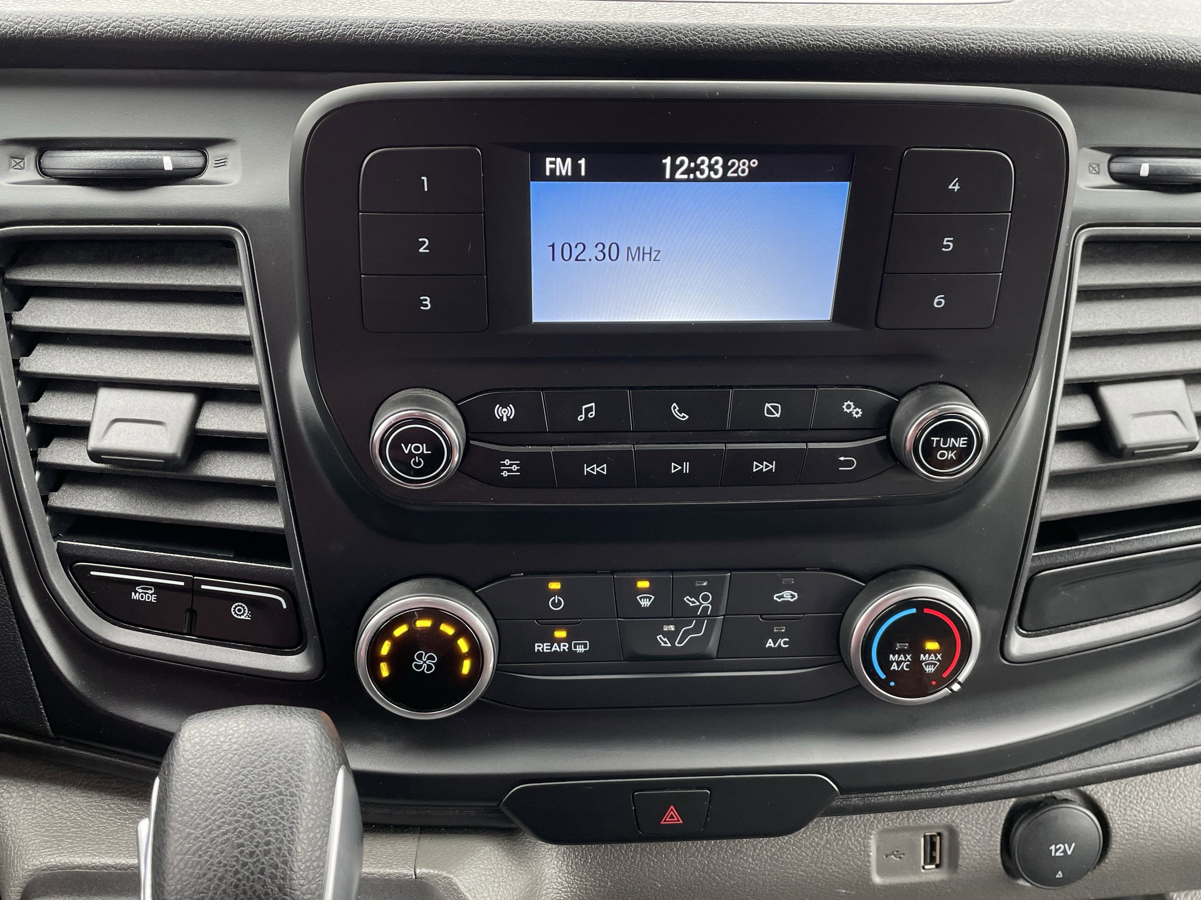 Used 2024 Ford Transit 250 Low Roof w/ Exterior Upgrade Package image 29