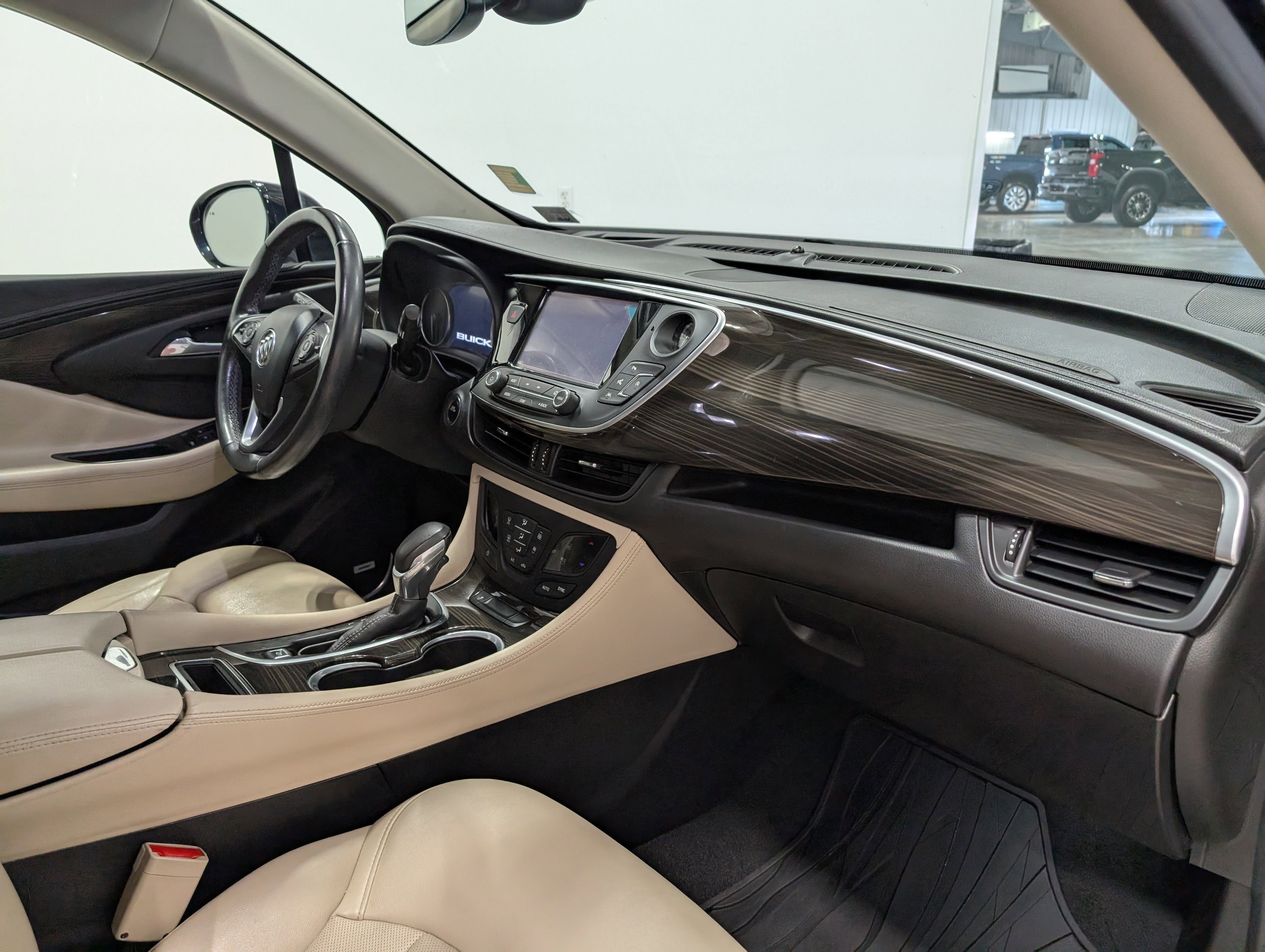 Used 2020 Buick Envision Premium w/ Driver Confidence Package image 19