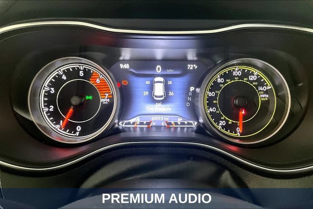 Used 2020 Jeep Cherokee Trailhawk w/ Comfort & Convenience Group AWD/4WD image 18