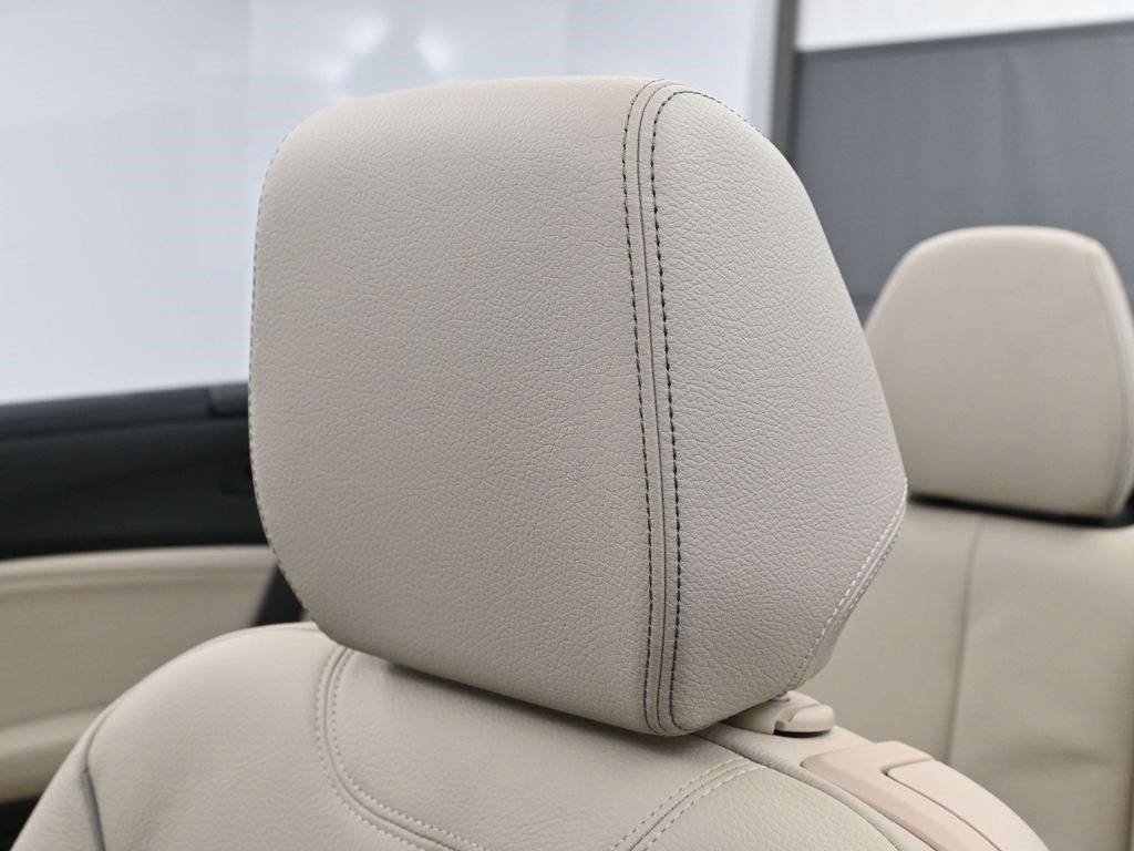 Used 2018 BMW M240i Convertible image 17