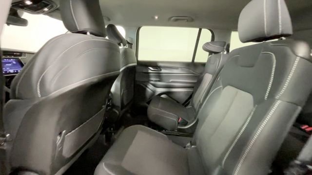 Used 2023 Jeep Grand Cherokee L Laredo w/ Luxury Tech Group I AWD/4WD image 18