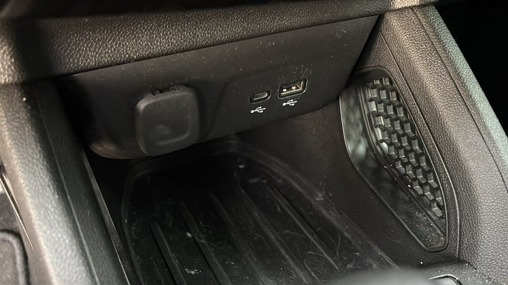 Used 2024 Chevrolet TrailBlazer RS AWD/4WD image 19