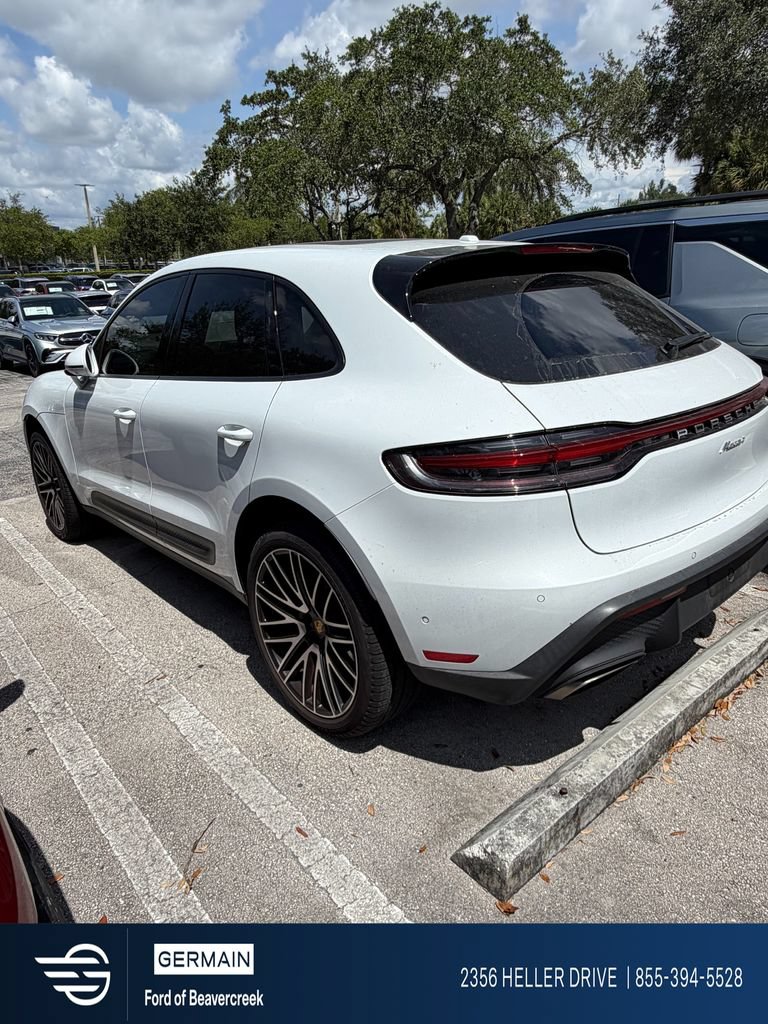 Used 2022 Porsche Macan AWD/4WD image 3