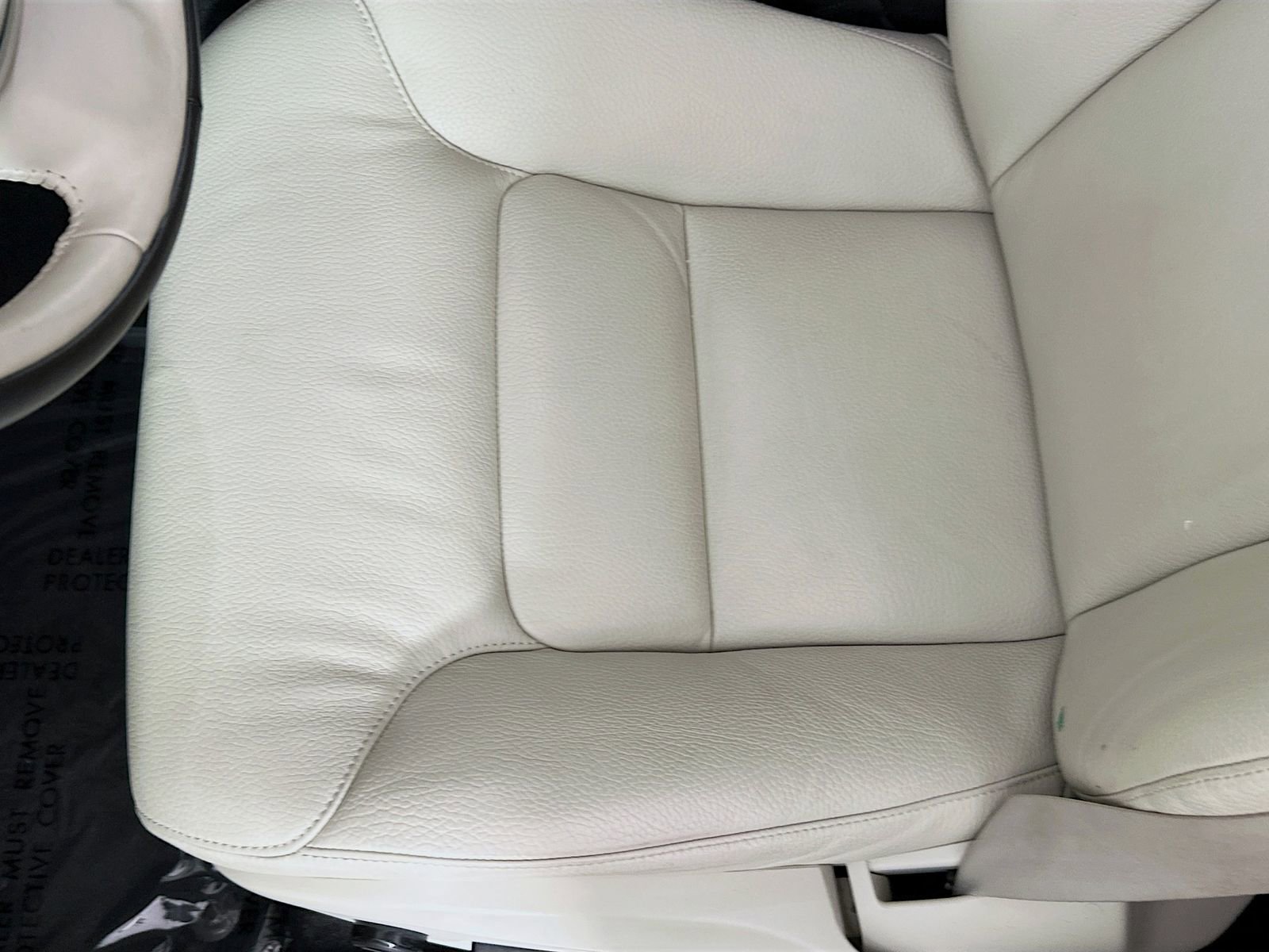 Used 2023 Volvo XC60 T8 Plus AWD/4WD image 19