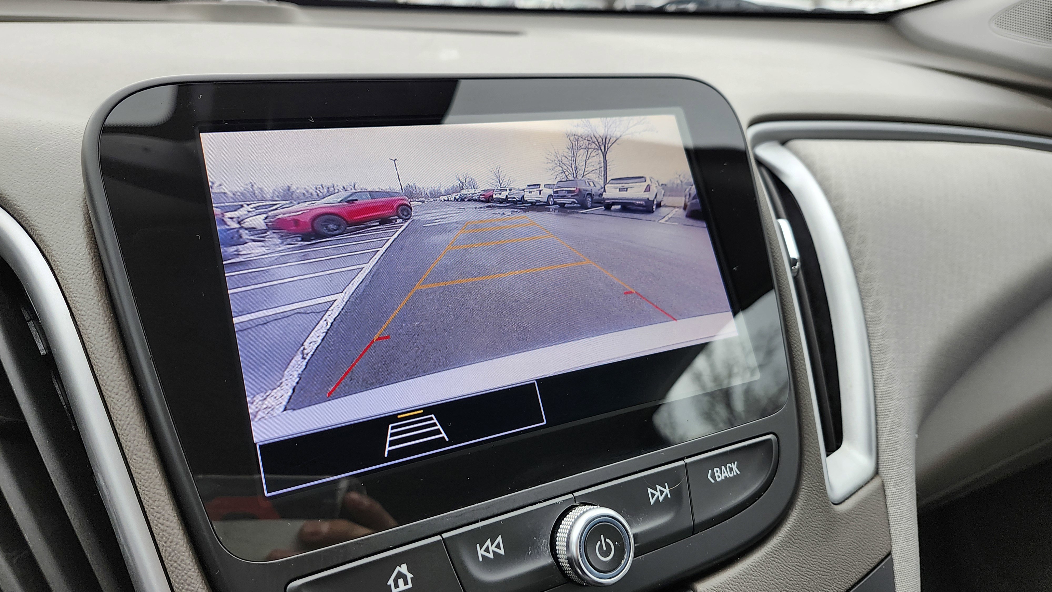 Used 2023 Chevrolet Malibu LS image 2