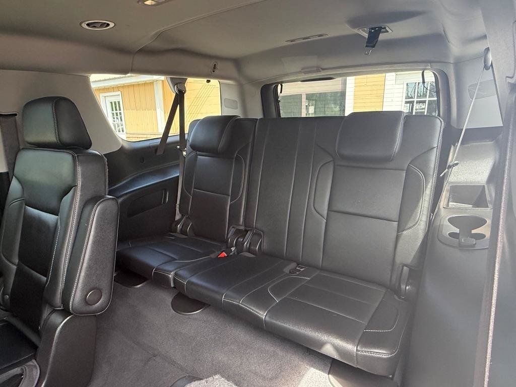 Used 2019 Chevrolet Suburban LT w/ Luxury Package AWD/4WD image 15