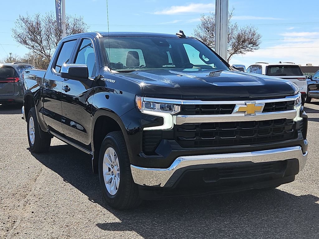 Used 2025 Chevrolet Silverado 1500 LT image 6