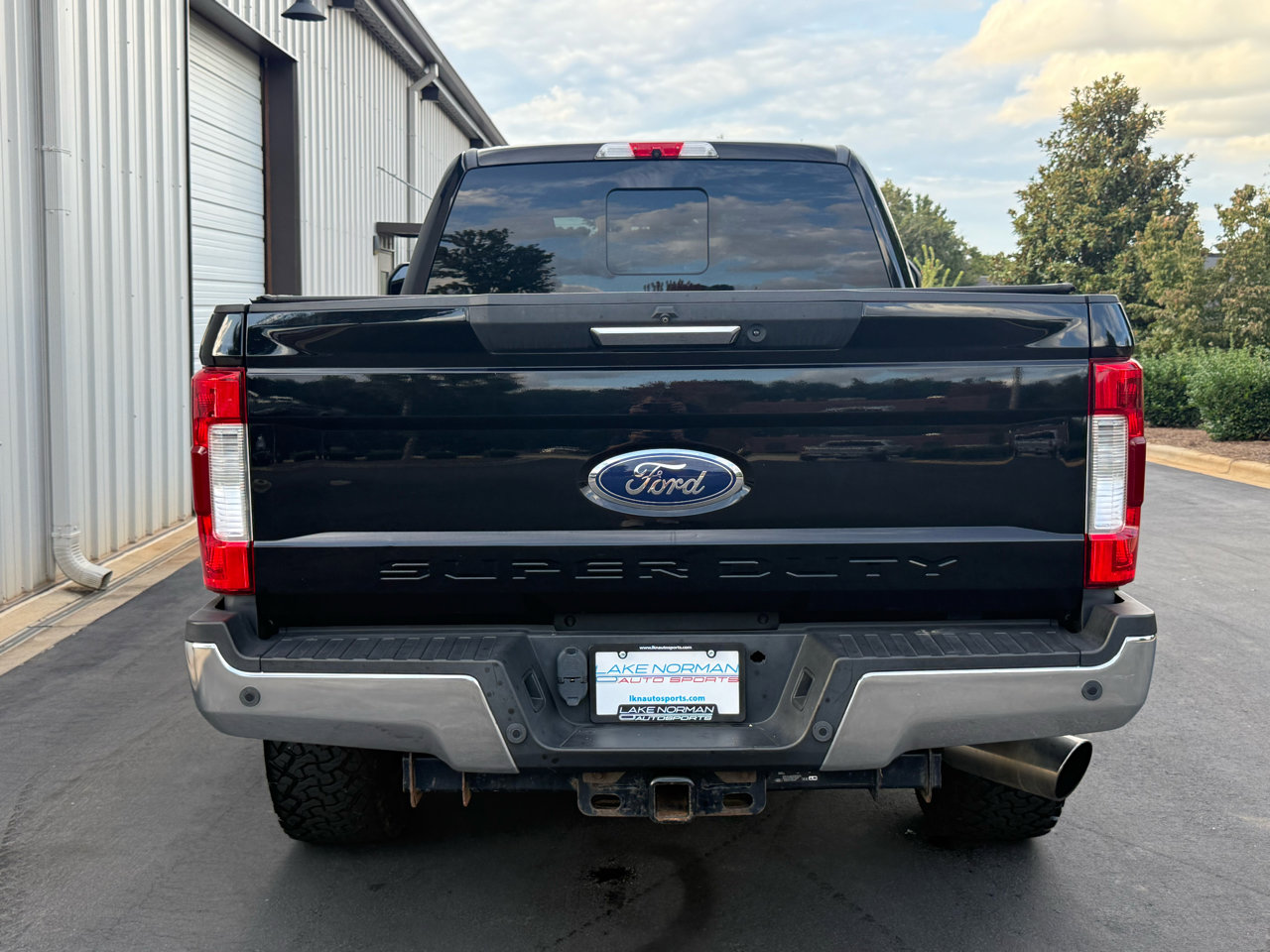 Used 2017 Ford F250 Lariat w/ Lariat Value Package image 8