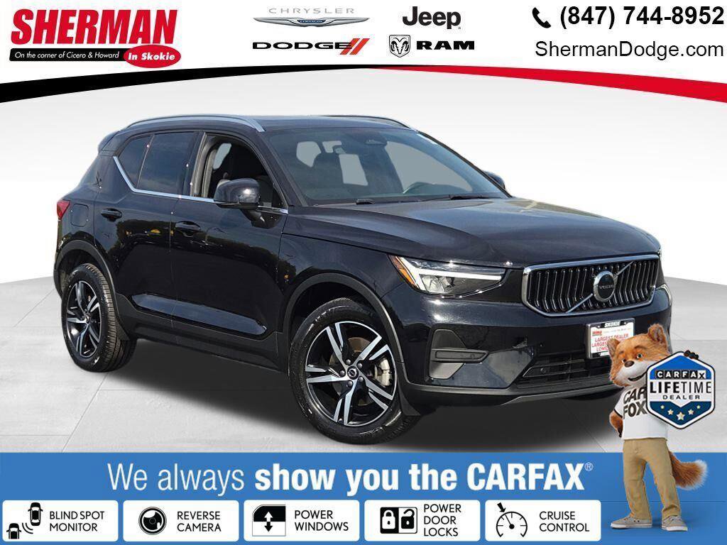 Used 2024 Volvo XC40 B5 Core