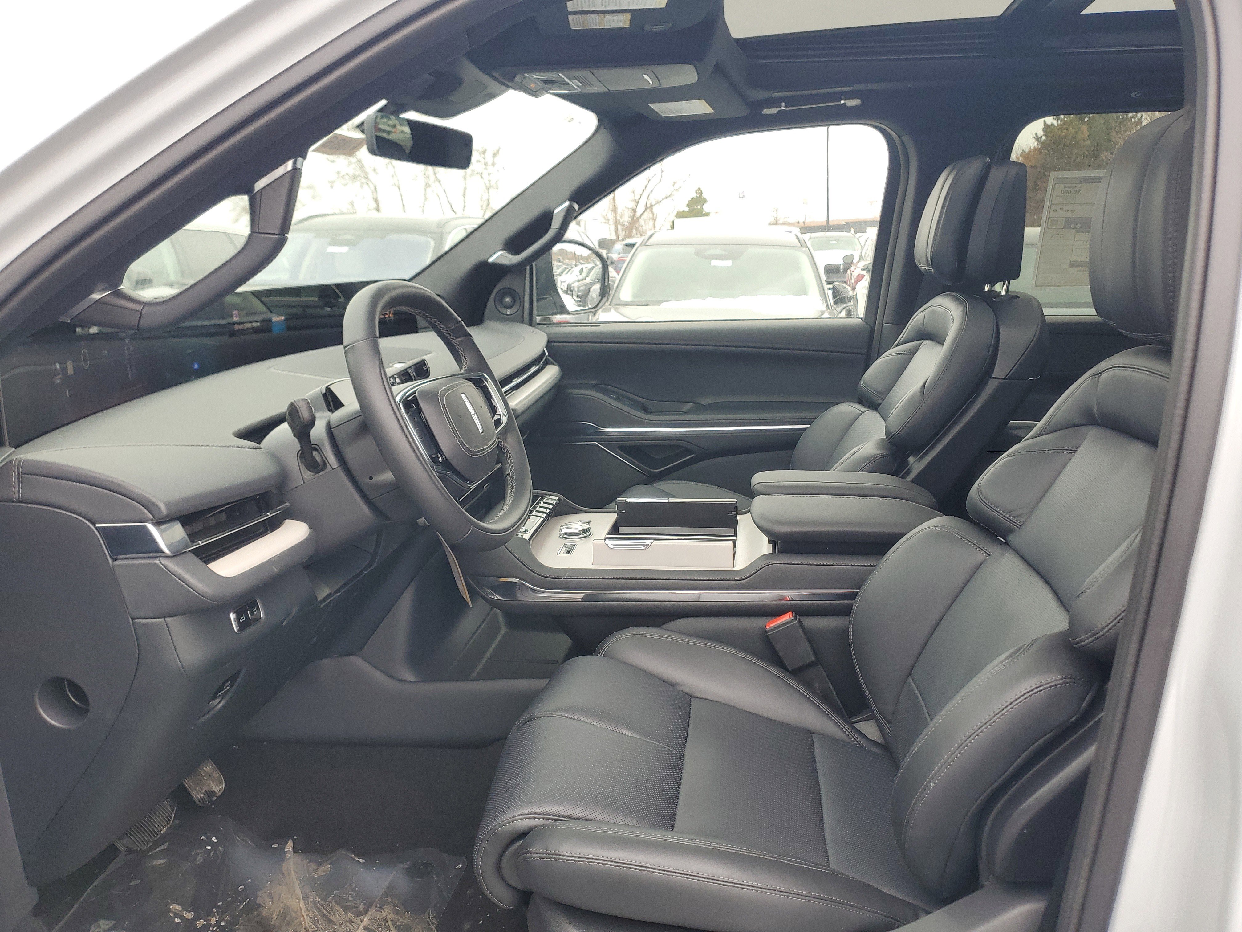 New 2026 Lincoln Navigator L Reserve w/ Jet Appearance Package image 12