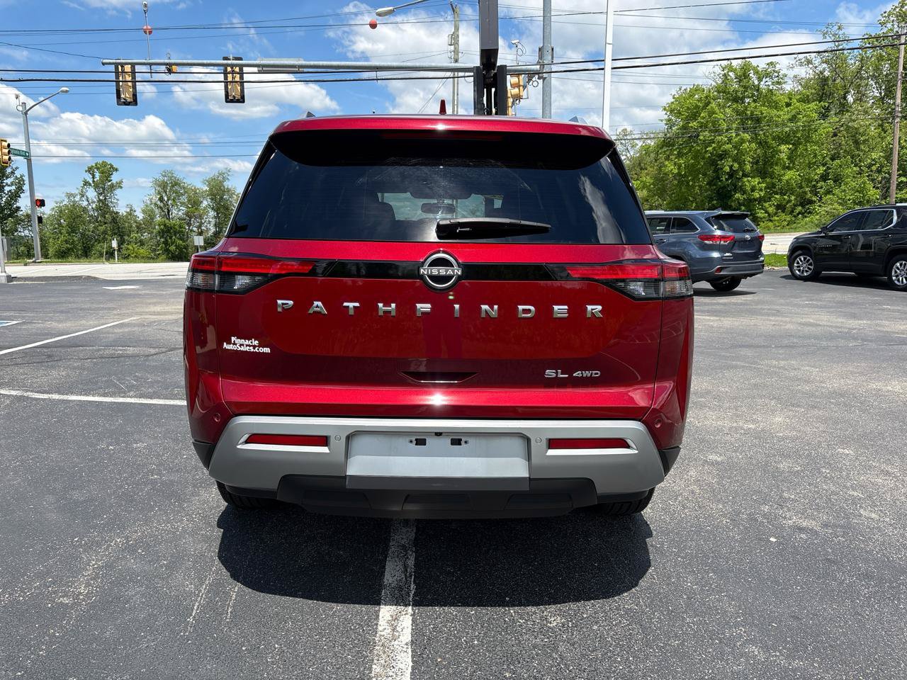 Used 2022 Nissan Pathfinder SL AWD/4WD image 6
