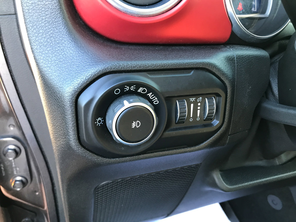 Used 2020 Jeep Wrangler Unlimited Rubicon w/ Dual Top Group image 12