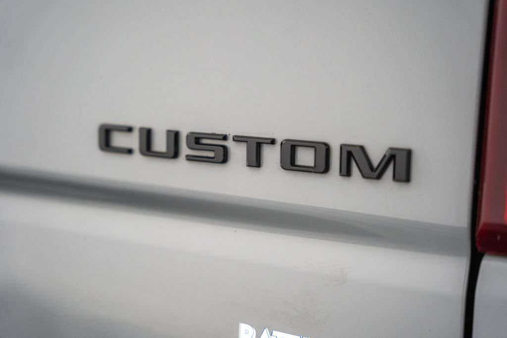 Used 2025 Chevrolet Silverado 1500 Custom w/ Turbomax Blackout Package AWD/4WD image 10