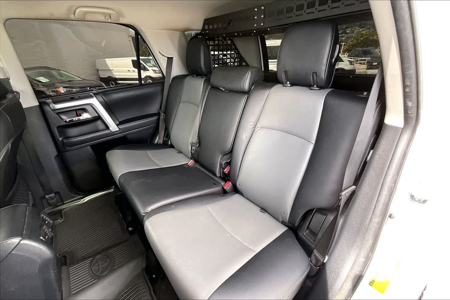 Used 2022 Toyota 4Runner SR5 Premium AWD/4WD image 29