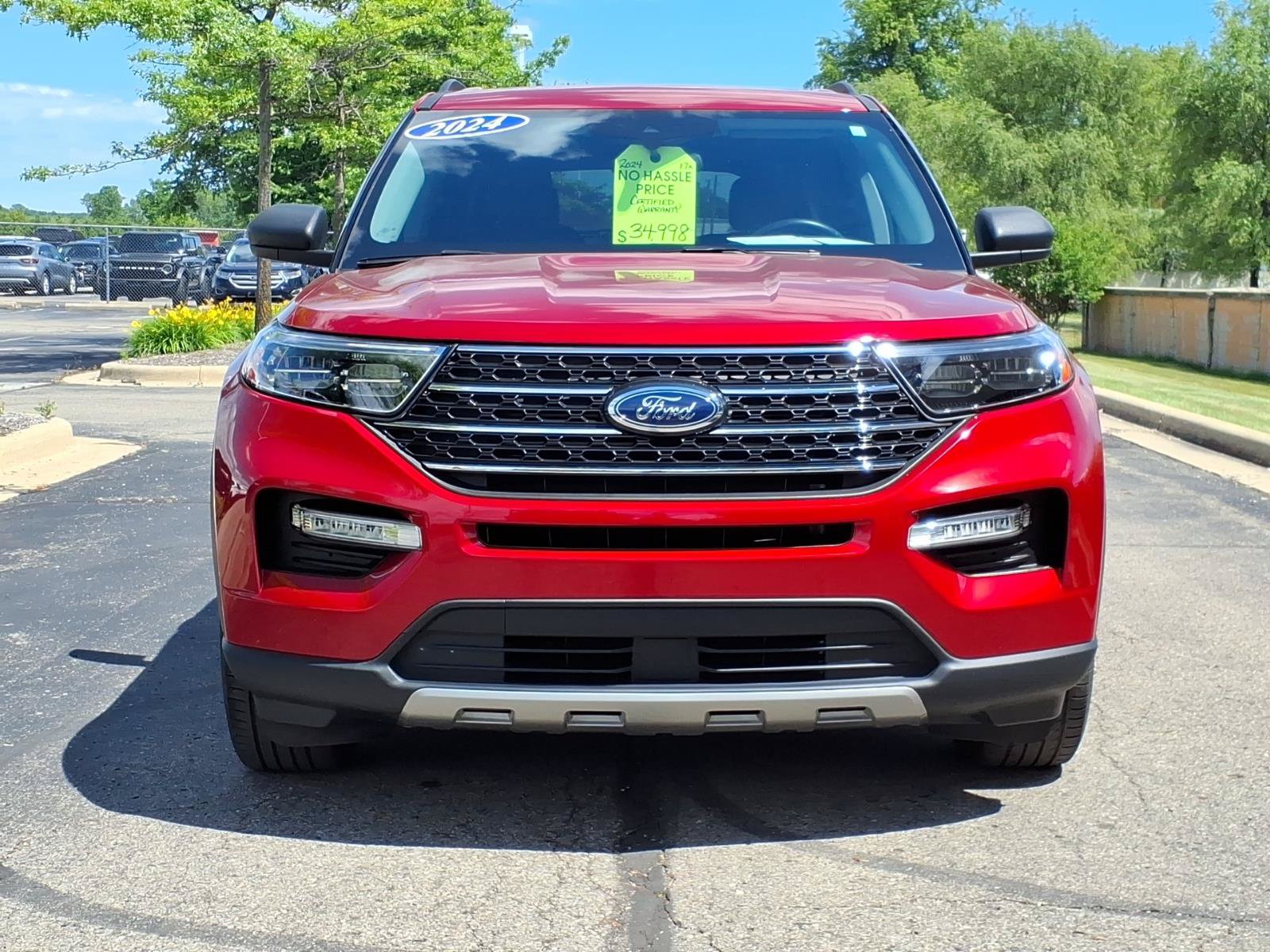 Certified 2024 Ford Explorer XLT w/ Equipment Group 202A AWD/4WD image 2
