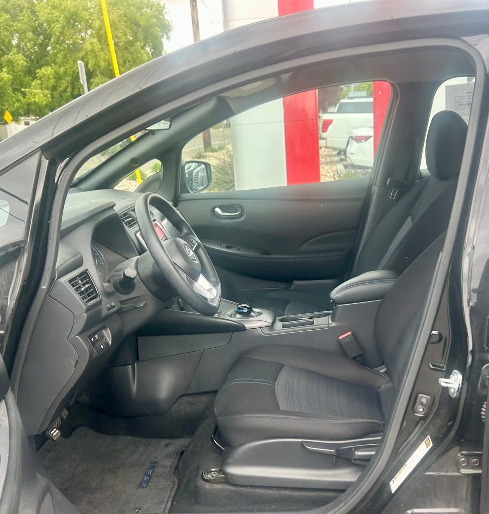 Used 2024 Nissan Leaf S FWD image 5