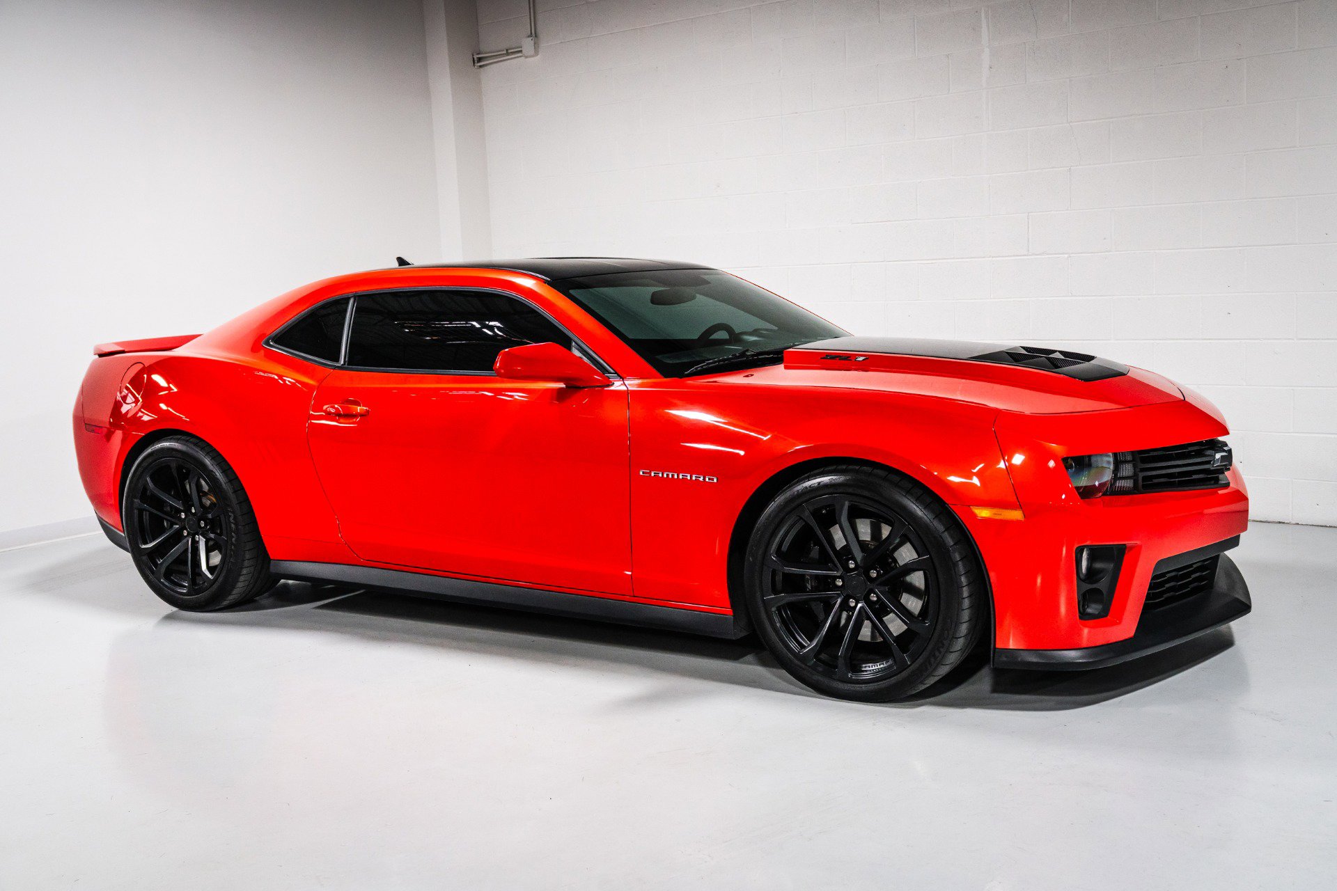 Used 2013 Chevrolet Camaro ZL1 RWD image 1