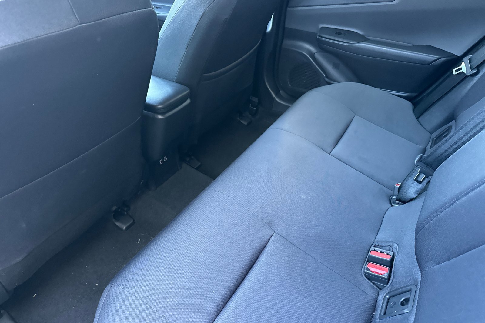 Certified 2024 Toyota Prius LE FWD image 12
