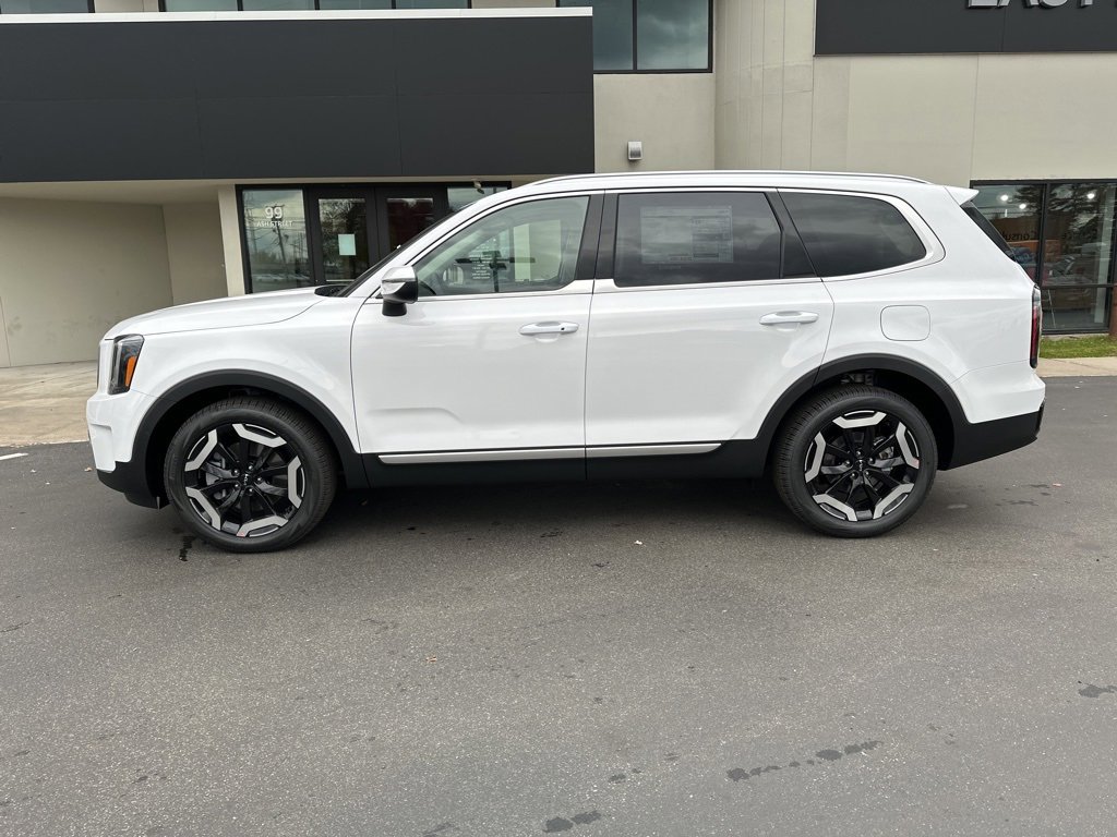 New 2025 Kia Telluride EX image 2