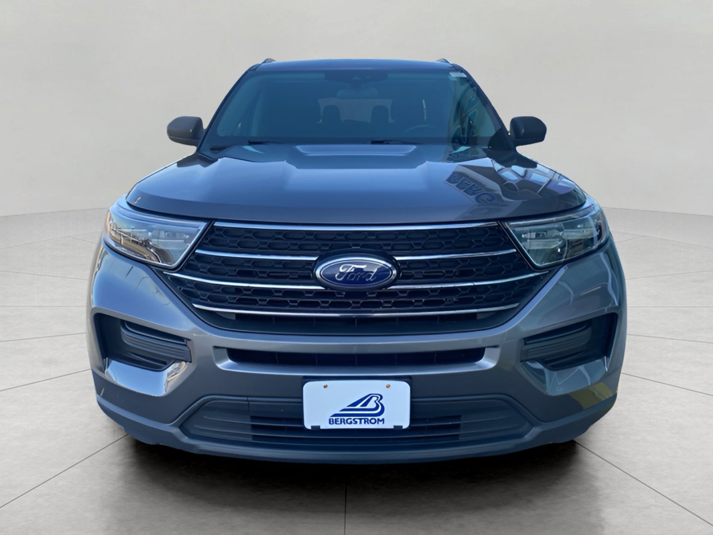 Used 2022 Ford Explorer XLT image 30
