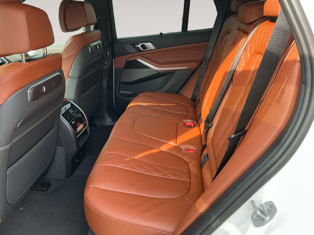 New 2026 BMW X5 xDrive50e w/ Executive Package AWD/4WD image 13