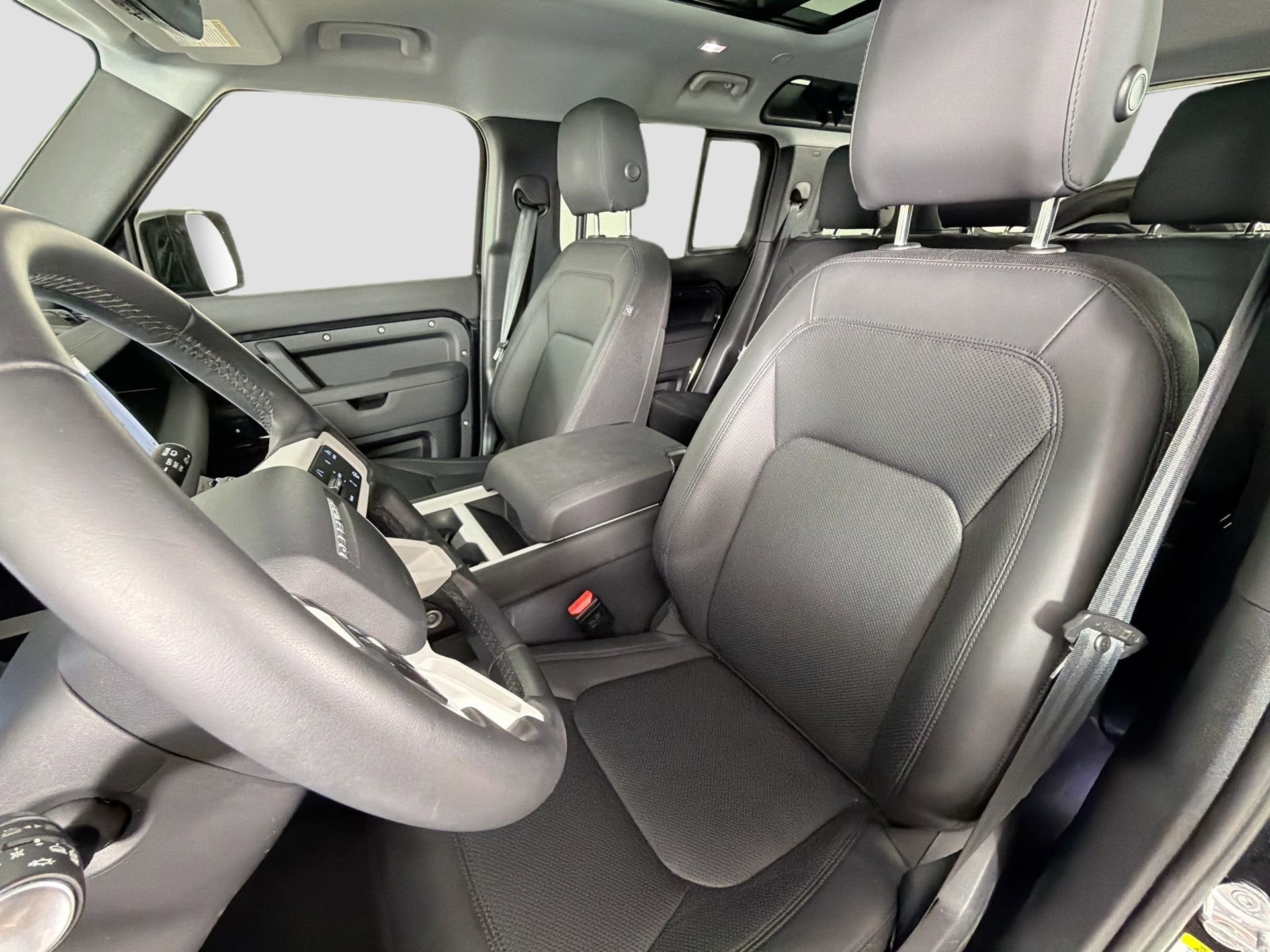 Certified 2025 Land Rover Defender 110 S image 23