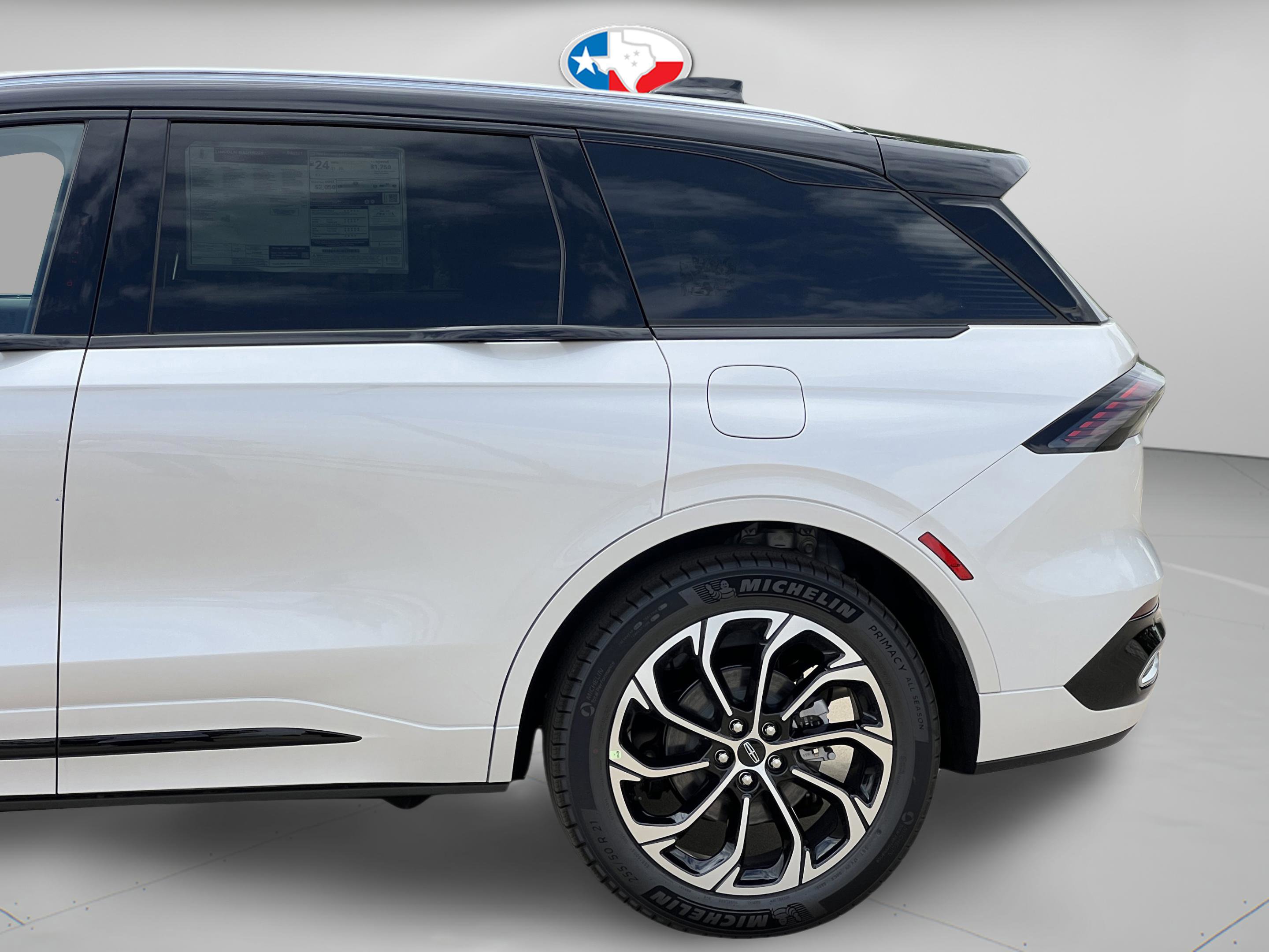 New 2026 Lincoln Nautilus Reserve AWD/4WD image 33