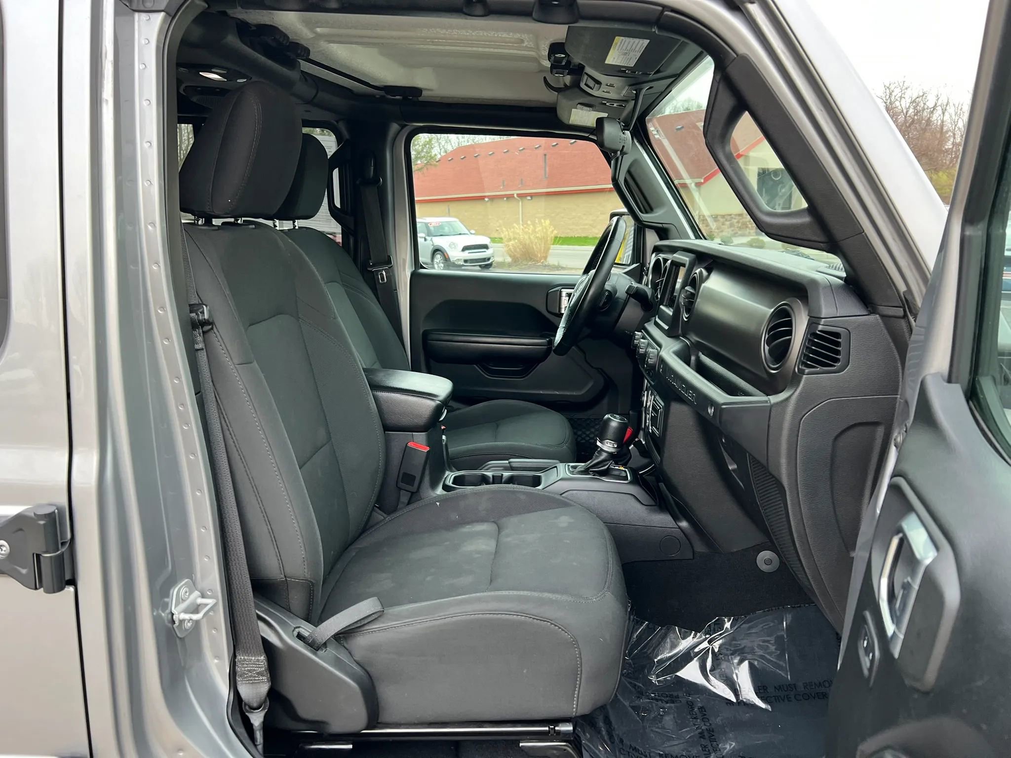 Used 2018 Jeep Wrangler Unlimited Sport S image 24