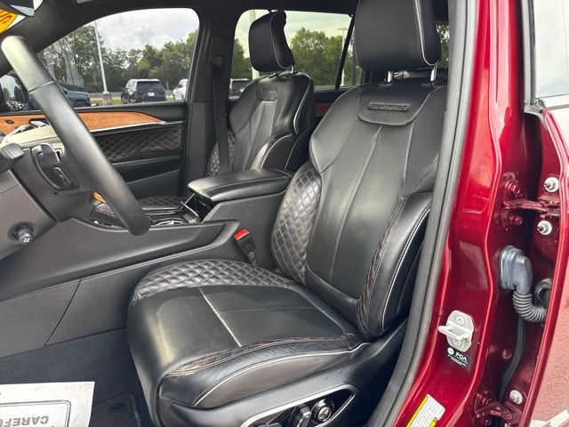Used 2023 Jeep Grand Cherokee L Summit AWD/4WD image 17