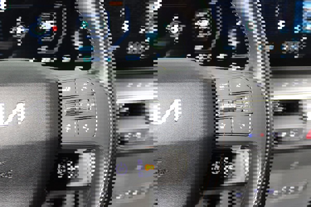 Used 2025 Kia EV9 Light Long Range image 17