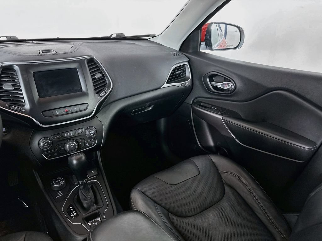 Used 2021 Jeep Cherokee Latitude Lux AWD/4WD image 30