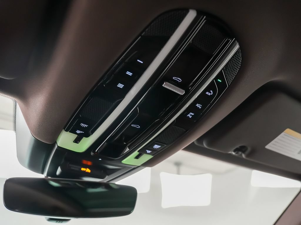 Certified 2022 Porsche Cayenne E-Hybrid AWD/4WD image 27