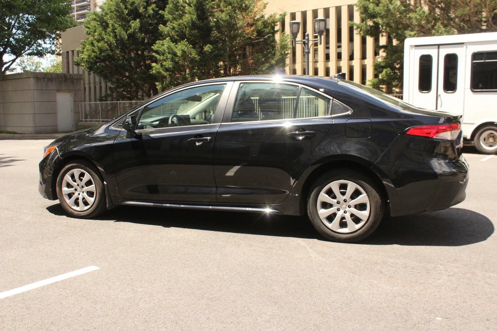 Used 2024 Toyota Corolla LE FWD image 9