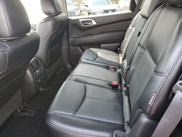 Used 2020 Nissan Pathfinder Platinum AWD/4WD image 14