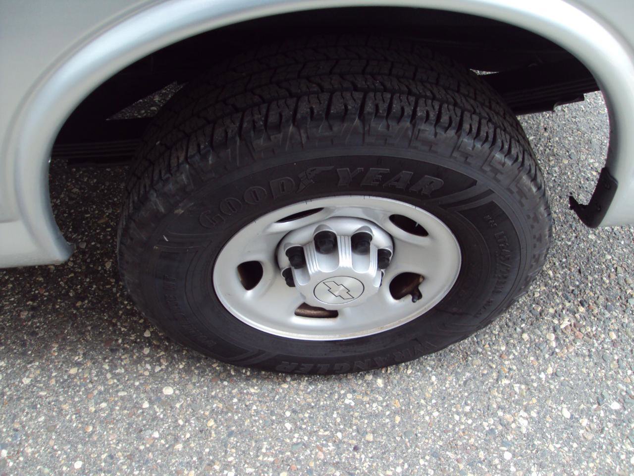 Used 2019 Chevrolet Express 3500 LS RWD image 33