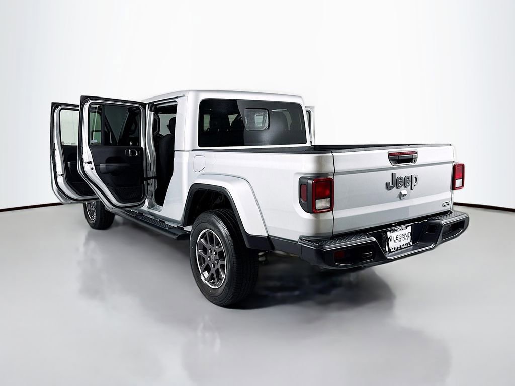 Used 2023 Jeep Gladiator Overland image 30