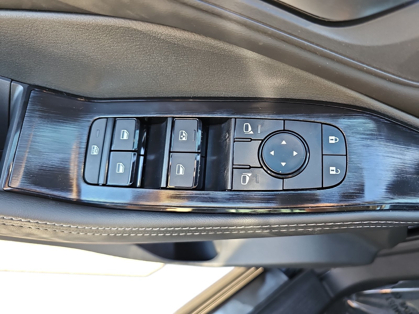 New 2027 Nissan Rogue Dark Armor FWD image 27
