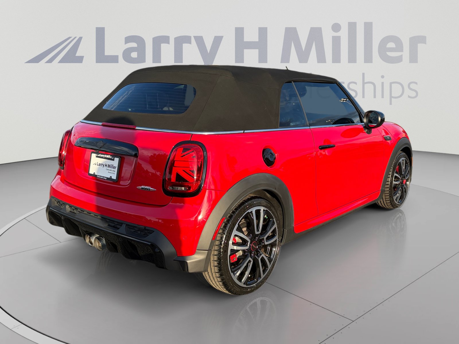 Used 2022 MINI Cooper John Cooper Works w/ Driver Assistance Package FWD image 5