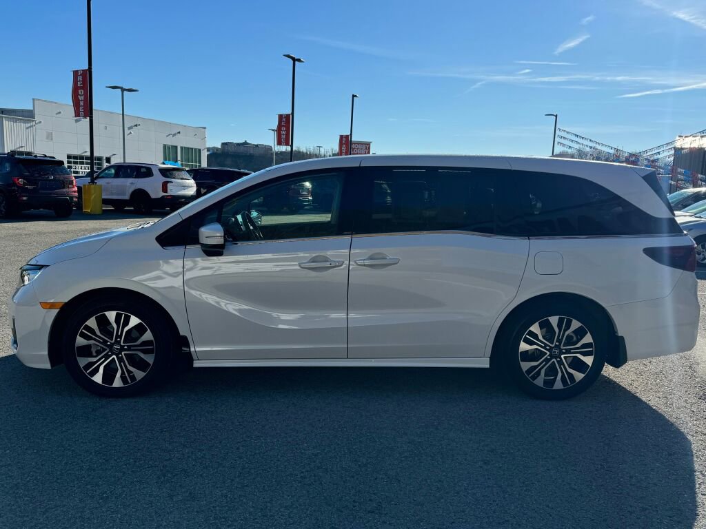 Used 2025 Honda Odyssey Elite image 4