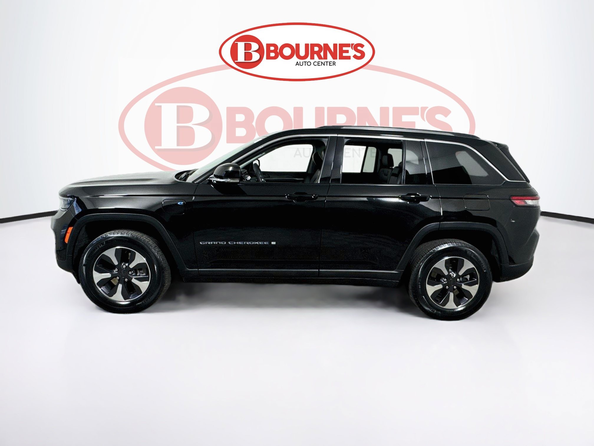Used 2024 Jeep Grand Cherokee Limited 4xe AWD/4WD image 9