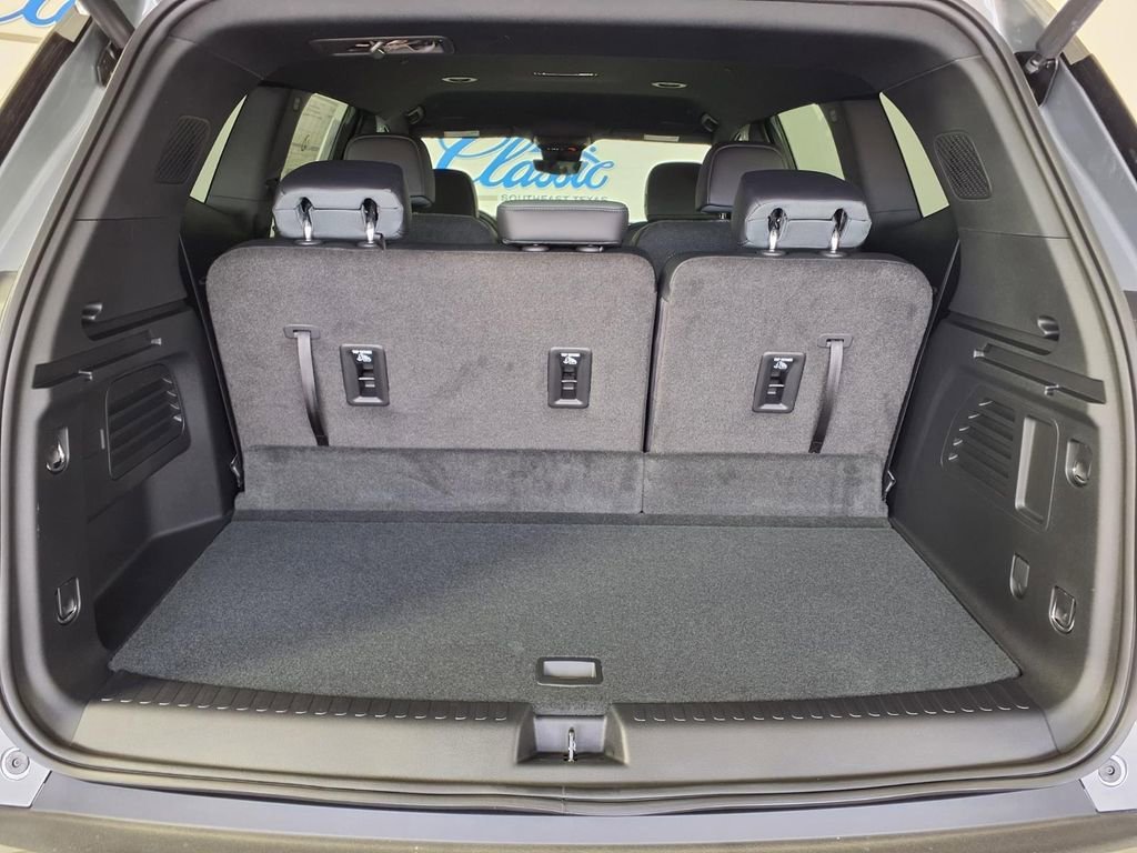 New 2026 GMC Acadia AT4 w/ Luxury Package image 14