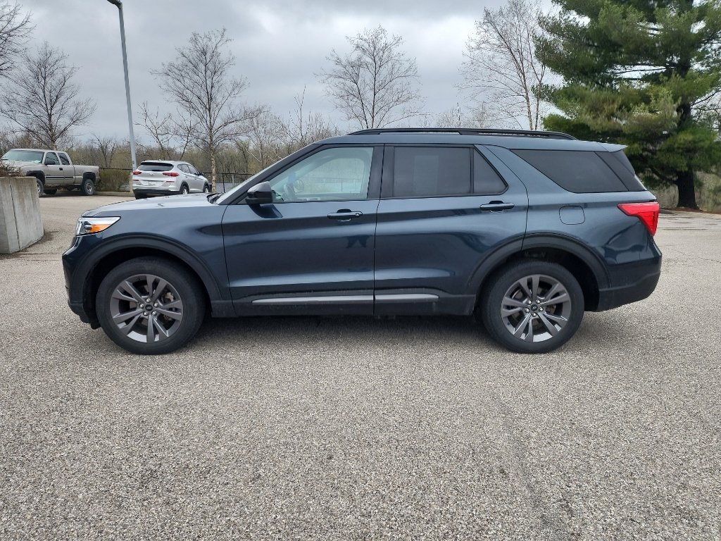 Used 2023 Ford Explorer XLT w/ Equipment Group 202A image 4