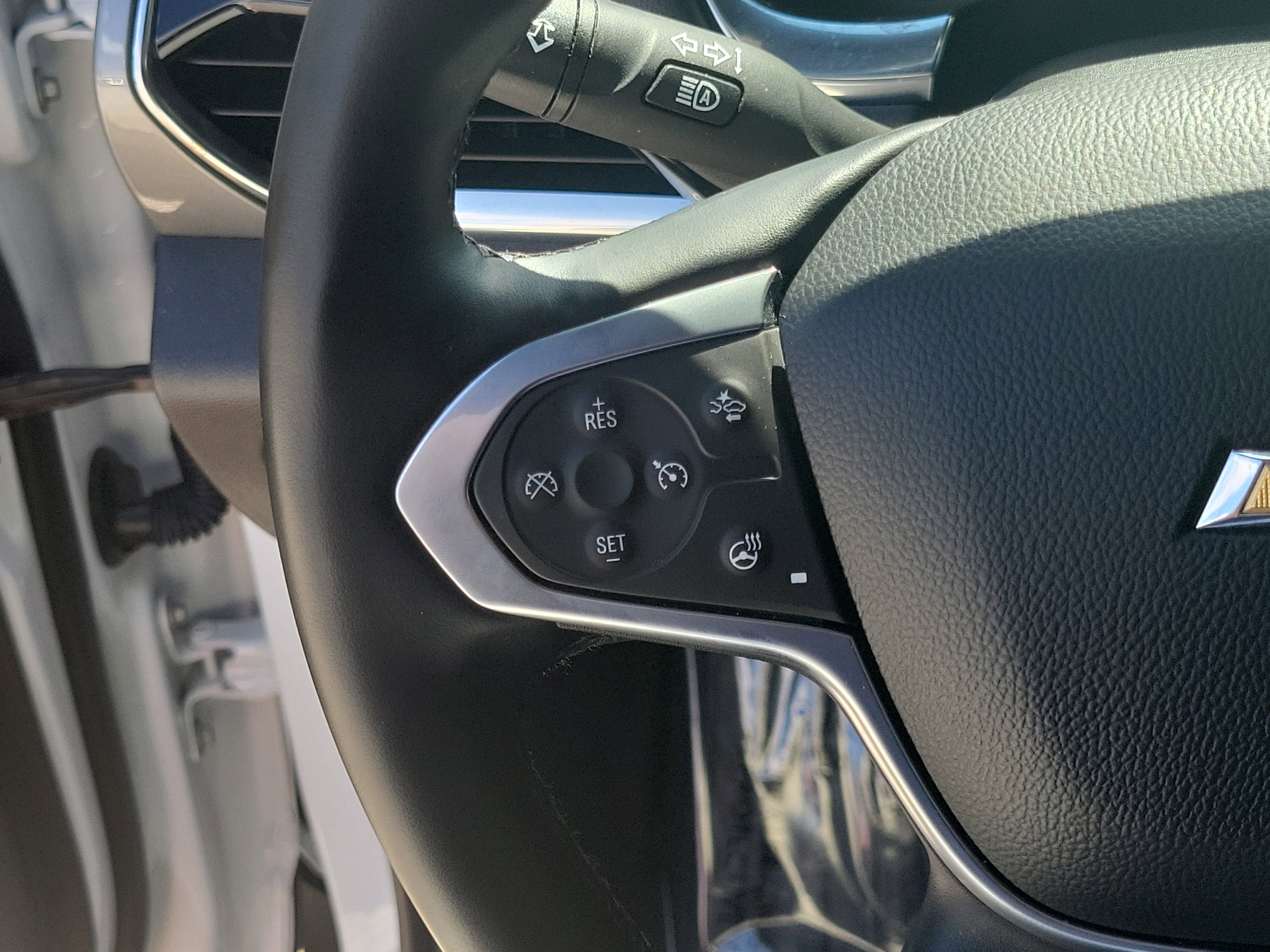 Used 2023 Chevrolet Traverse LT image 31