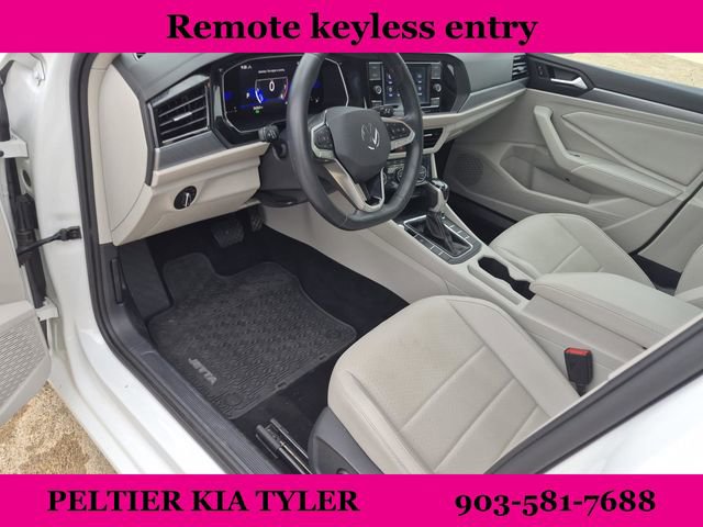 Used 2023 Volkswagen Jetta SE w/ Panoramic Sunroof Package FWD image 20