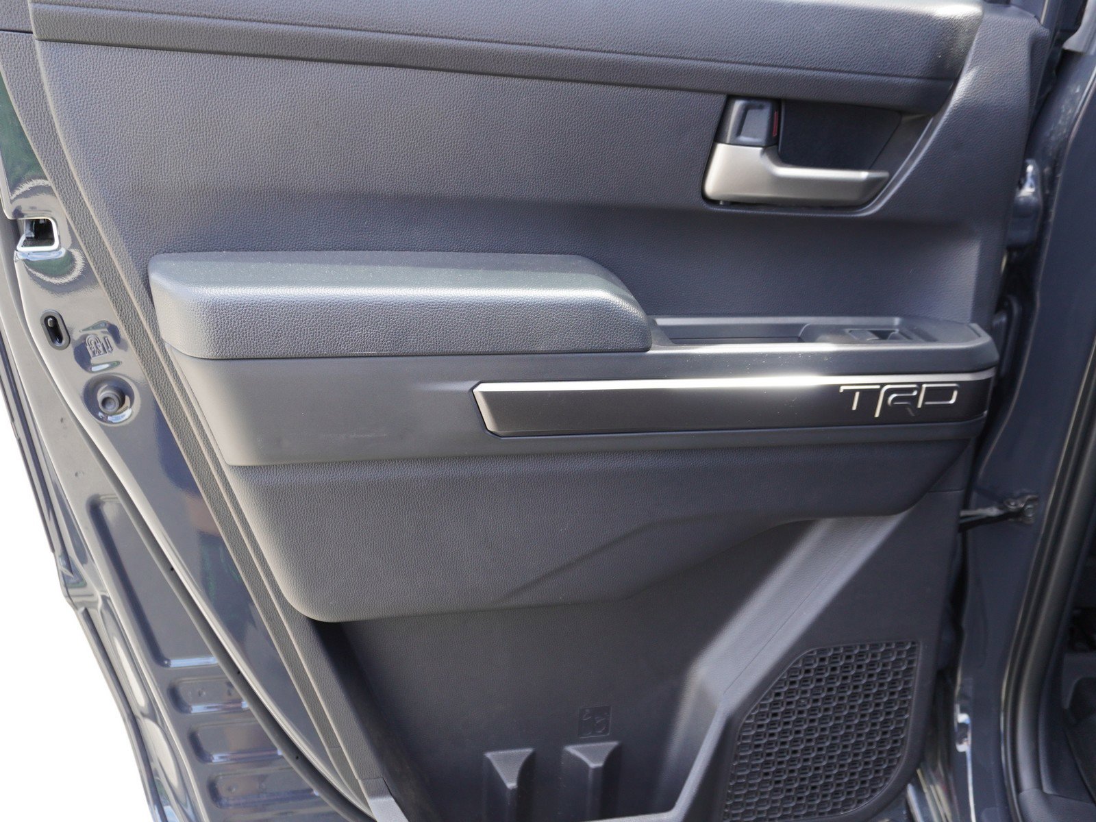 Used 2025 Toyota Tacoma TRD Off-Road w/ TRD Off Road Upgrade Package AWD/4WD image 16